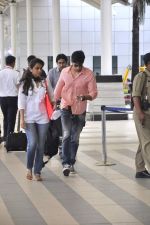 Siddharth Malhotra snapped at the airport in Mumbai on 29th June 2013 (5).JPG